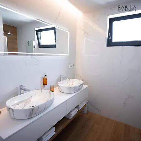 Kar-la Hotel apartamentowy *