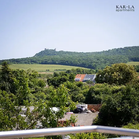 Kar-la Apartahotel *