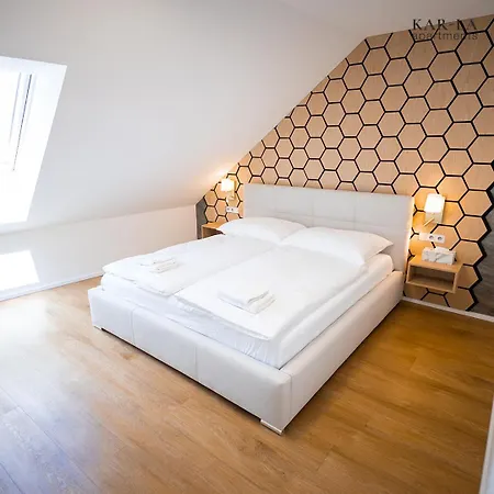 Hotel apartamentowy Kar-la *