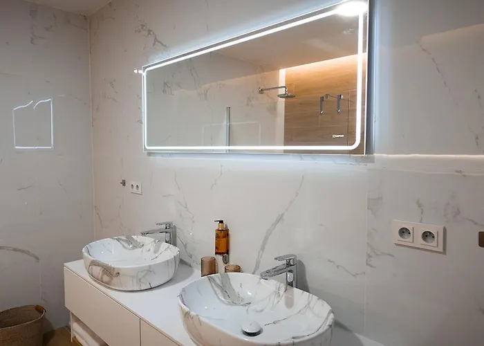 Kar-la Aparthotel *